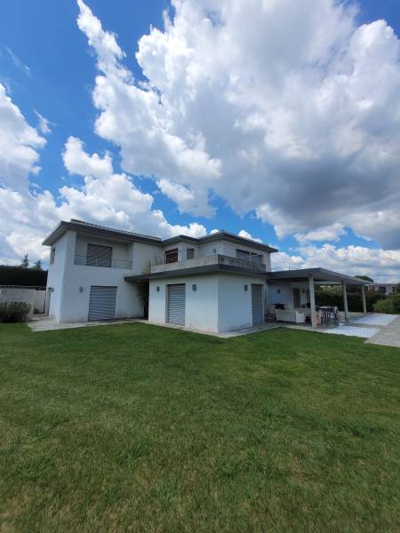 Bandeaux d'habillage en alu gris anthracite à Cabries près de Aix en Provence
